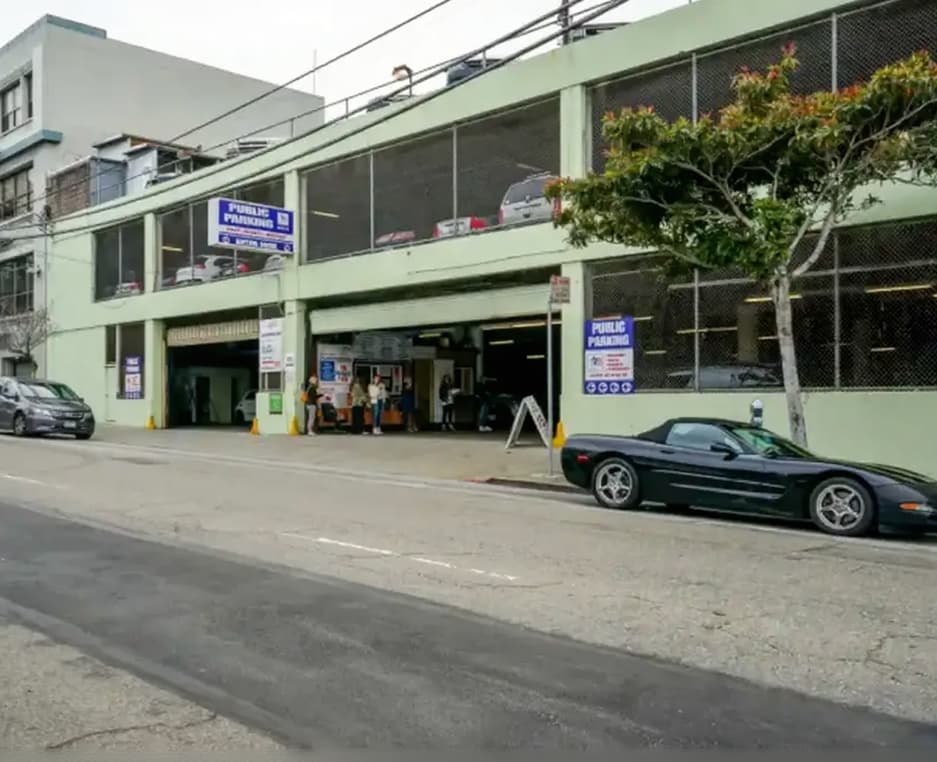 955 Sansome St. parking facility
