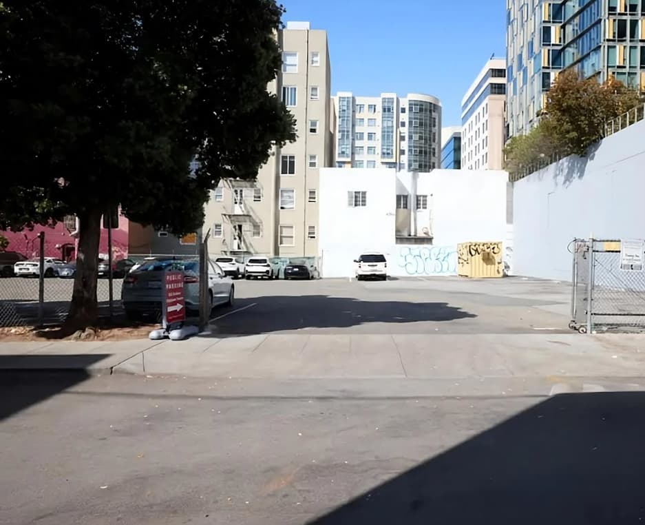 35 Laskie St. daily parking facility